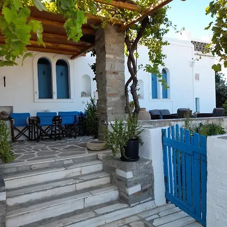 Casa de Férias Paros Traditional House