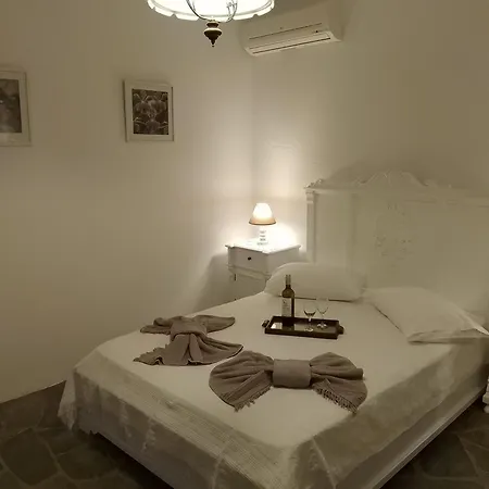 Paros Traditional House Casa de Férias *