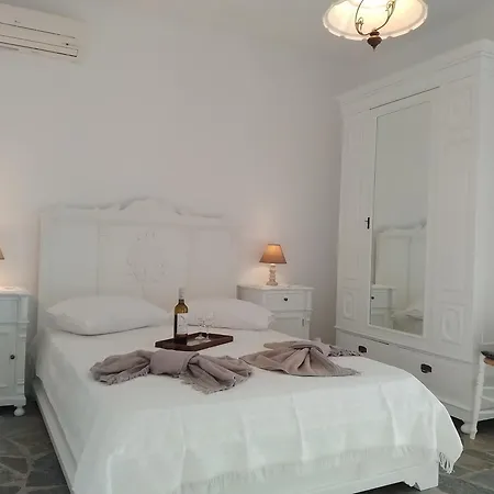 Paros Traditional House Holiday home *