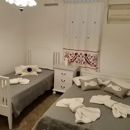 Paros Traditional House Casa de Férias *